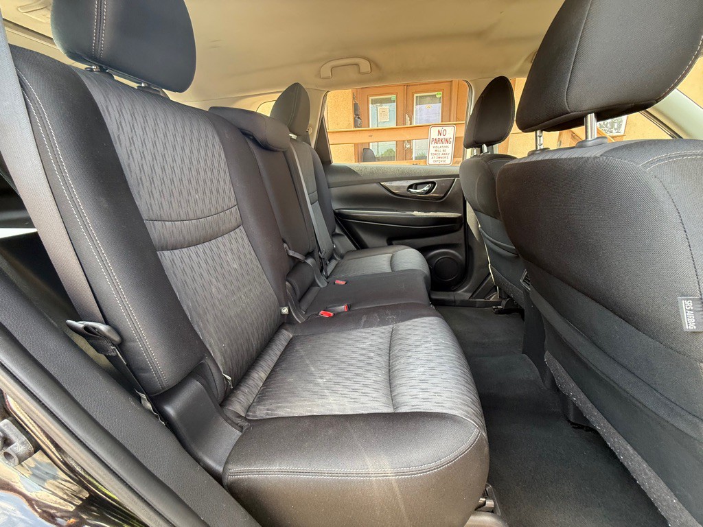 2018 Nissan Rogue Image 12