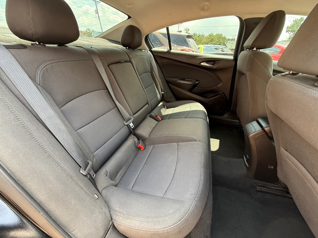 2018 Chevrolet Cruze Image 12