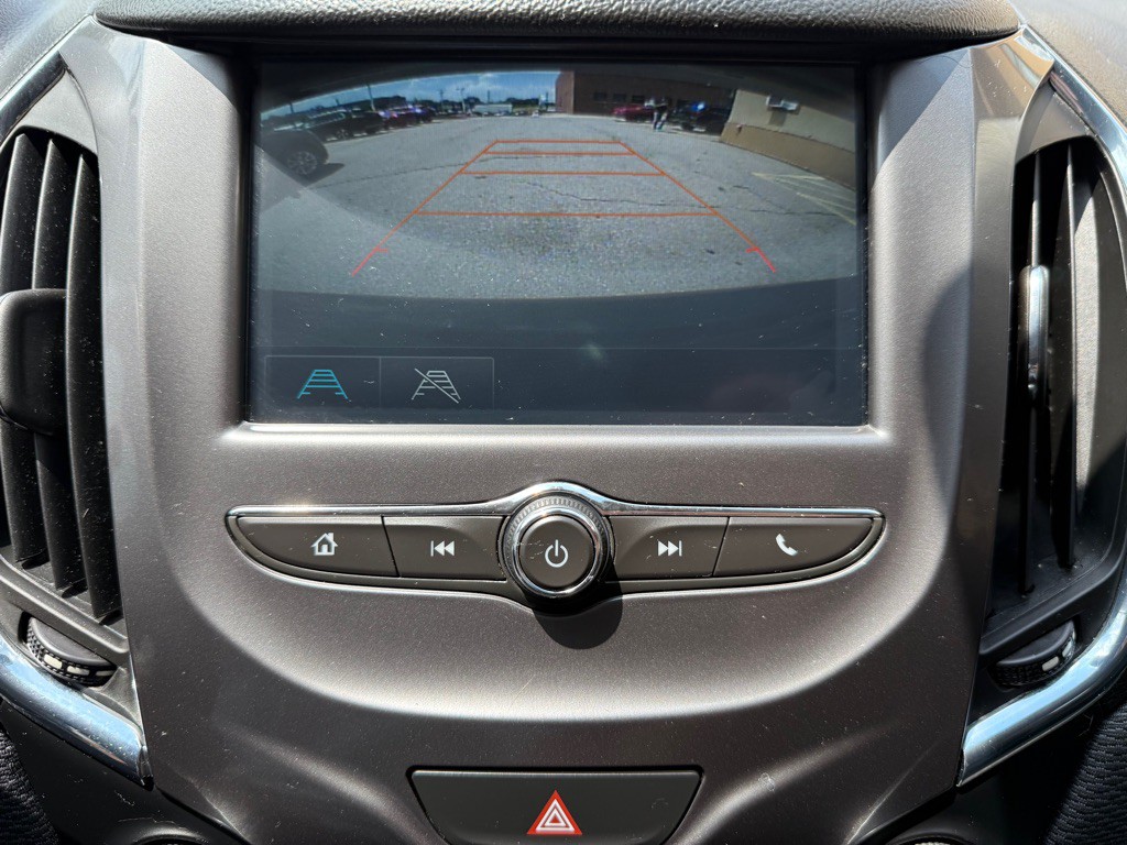 2018 Chevrolet Cruze Image 17