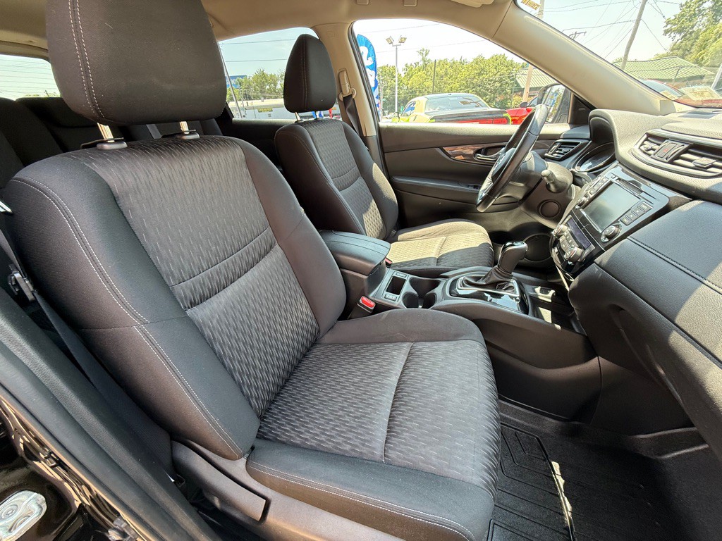 2019 Nissan Rogue Image 11