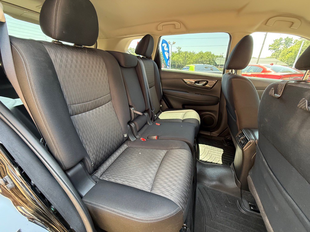 2019 Nissan Rogue Image 12