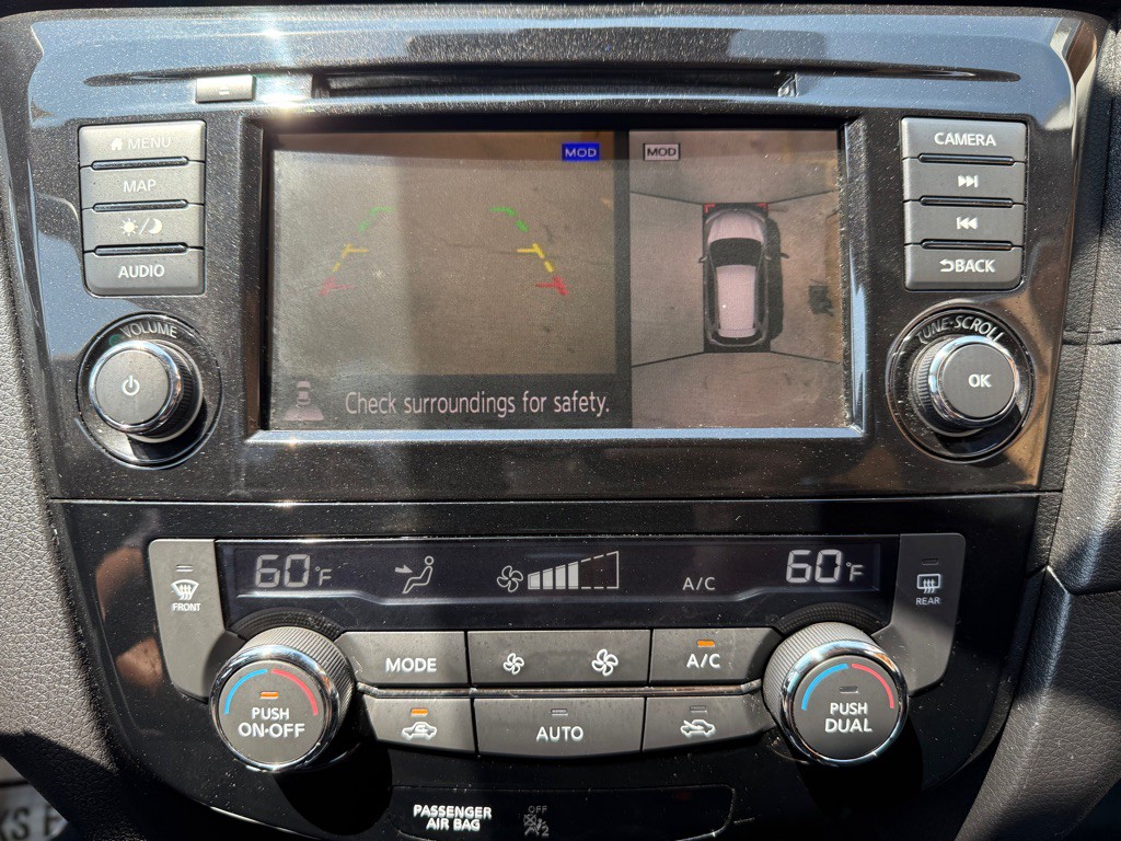 2019 Nissan Rogue Image 16