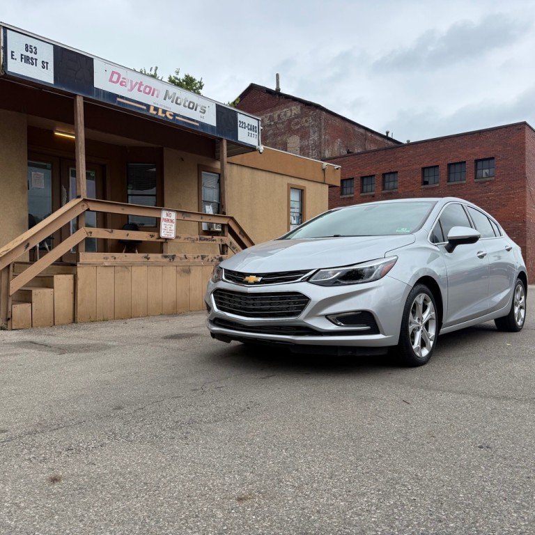 2018 Chevrolet Cruze Image 1
