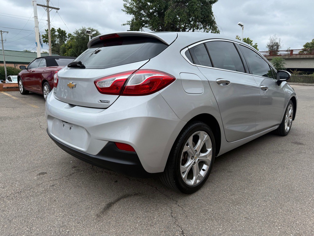 2018 Chevrolet Cruze Image 5