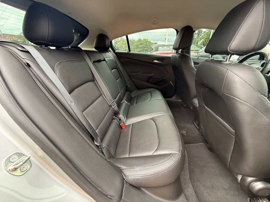 2018 Chevrolet Cruze Image 12