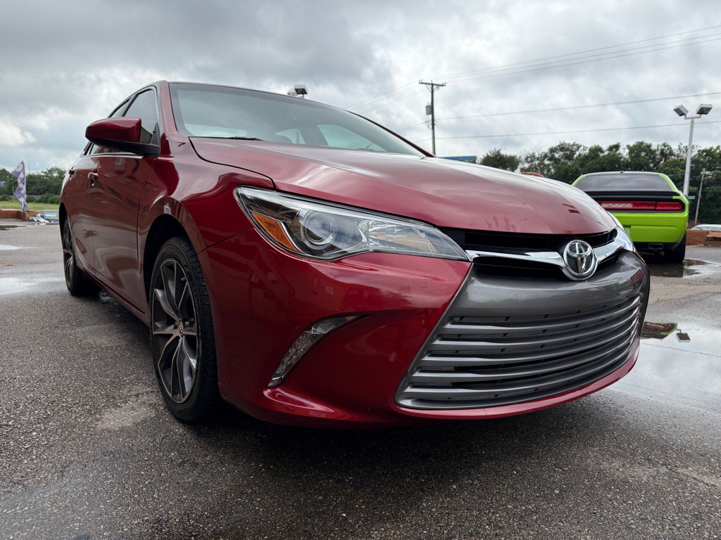 2016 Toyota Camry Image 3