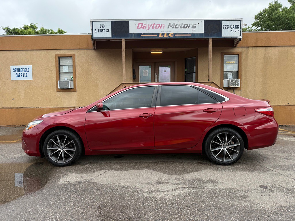 2016 Toyota Camry Image 8