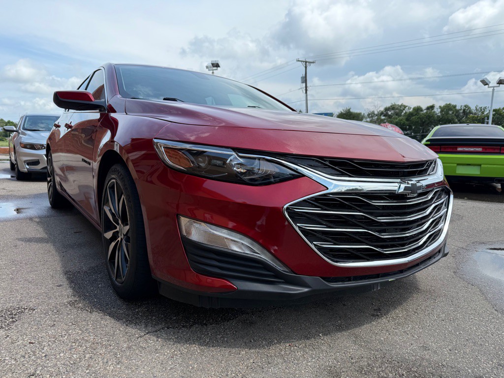 2021 Chevrolet Malibu Image 3