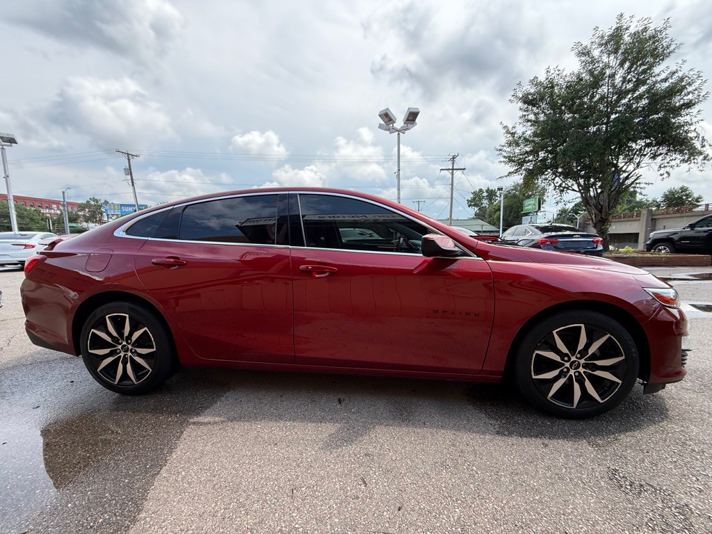 2021 Chevrolet Malibu Image 4