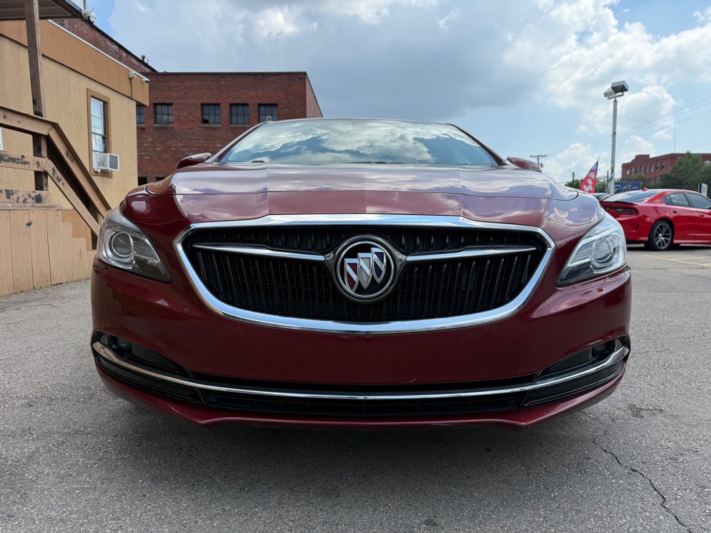 2017 Buick Lacrosse Image 2