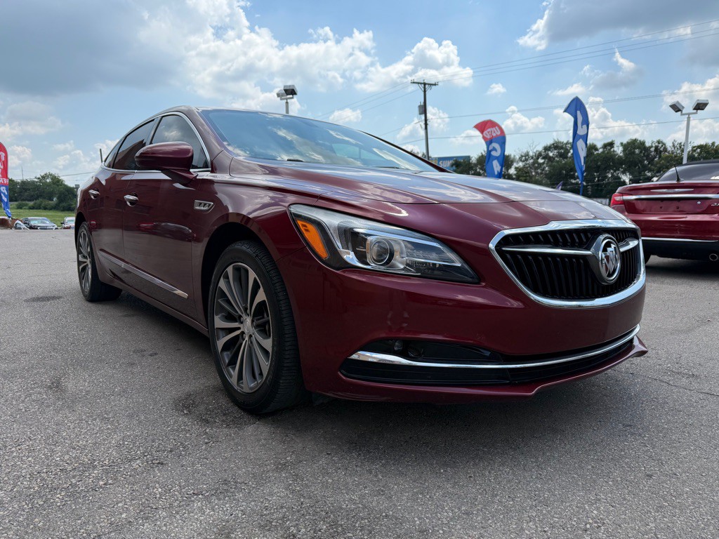 2017 Buick Lacrosse Image 3