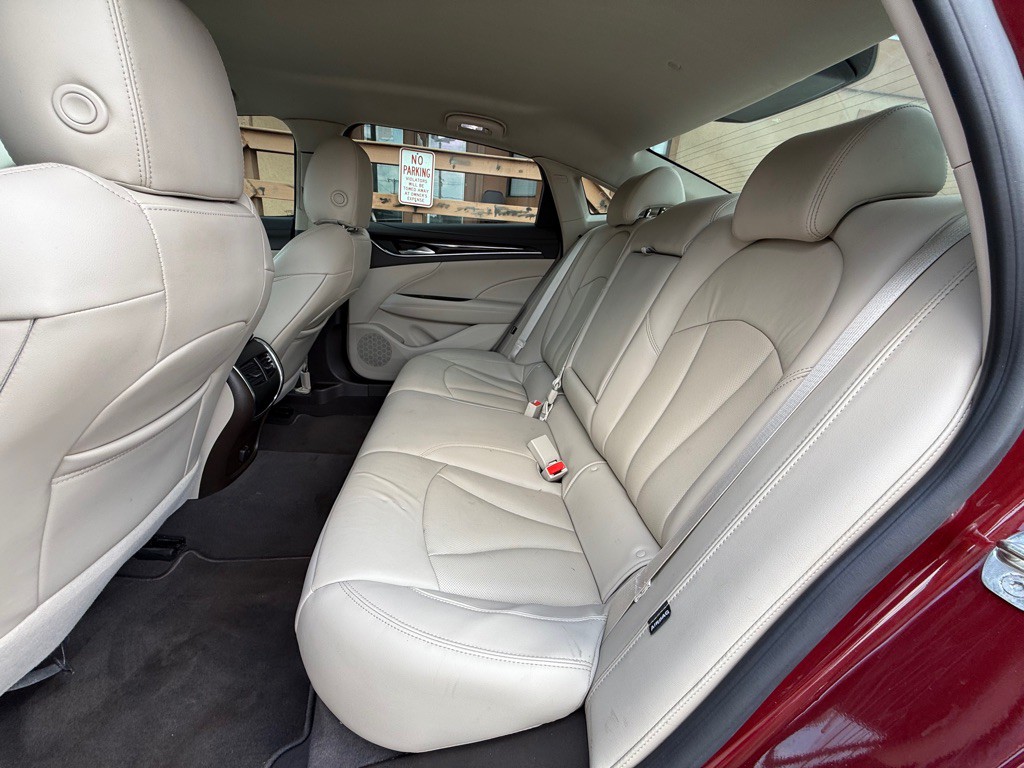 2017 Buick Lacrosse Image 10