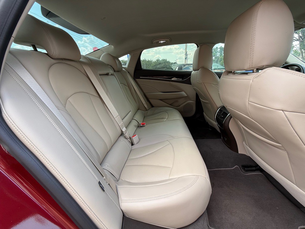 2017 Buick Lacrosse Image 12