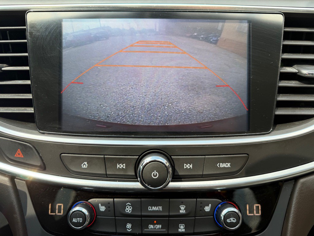 2017 Buick Lacrosse Image 16