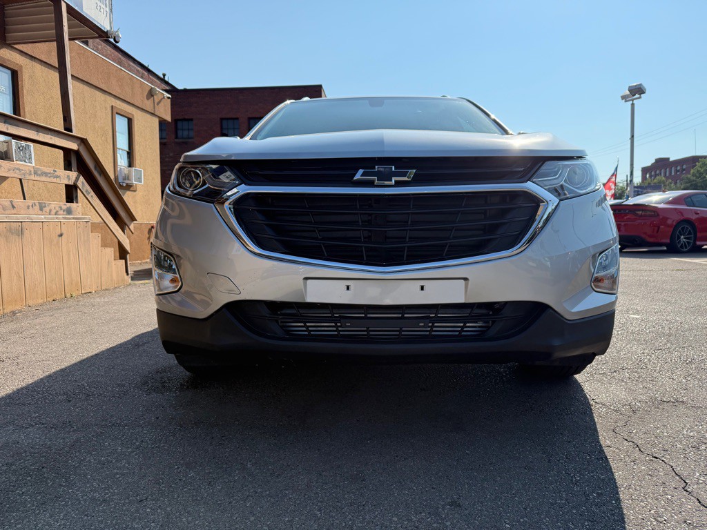 2019 Chevrolet Equinox Image 2