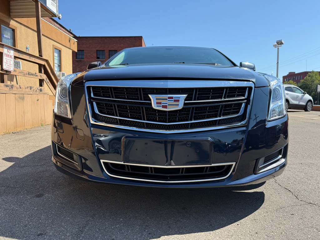 2017 Cadillac XTS Image 2