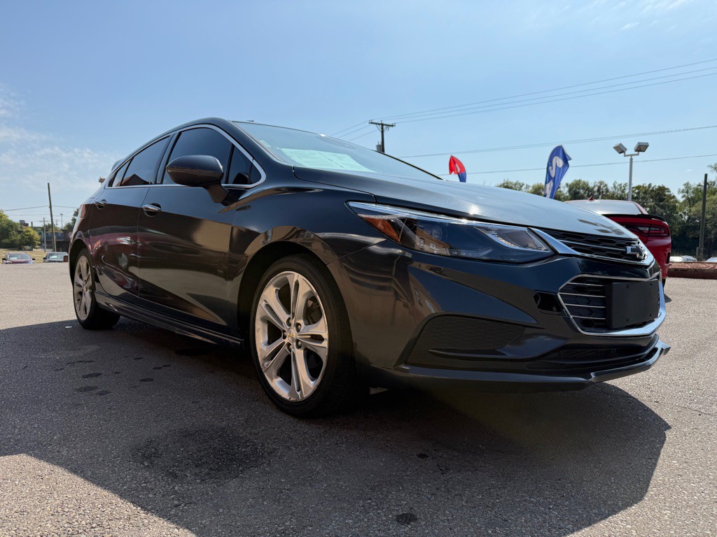 2017 Chevrolet Cruze Image 3