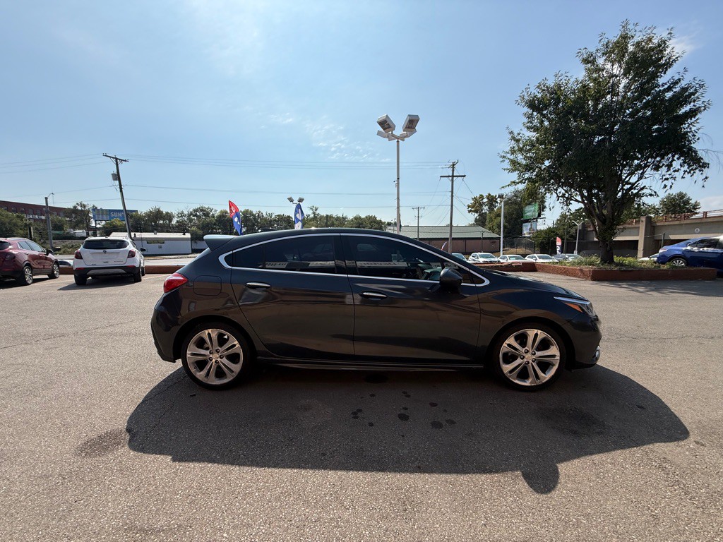 2017 Chevrolet Cruze Image 4