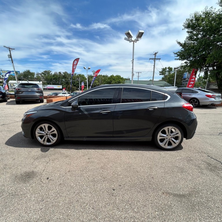 2017 Chevrolet Cruze Image 4