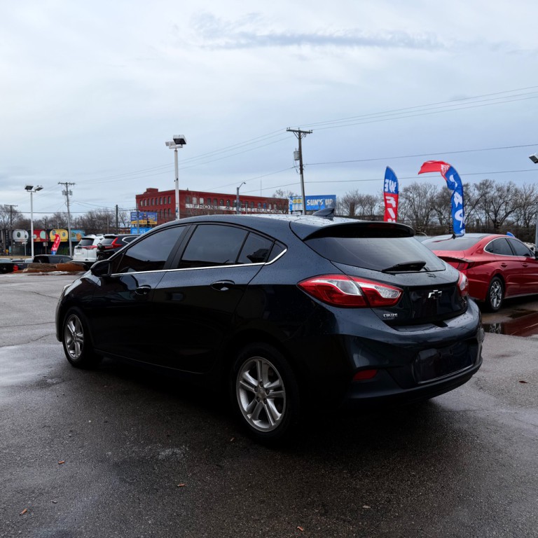 2018 Chevrolet Cruze Image 5