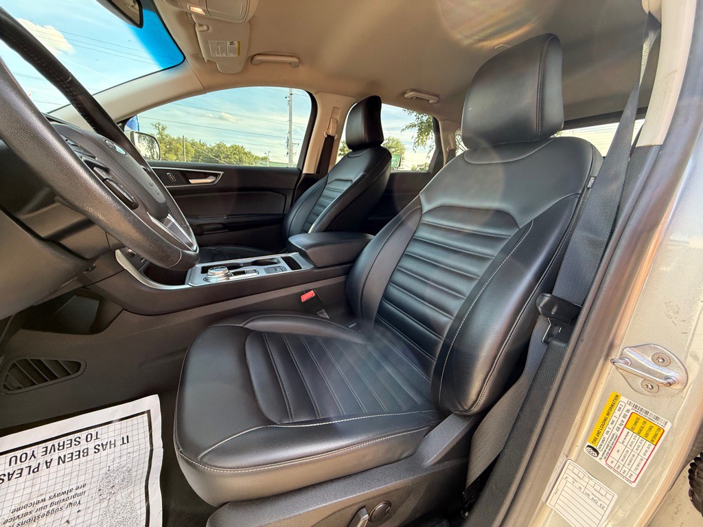 2021 Ford Edge Image 9