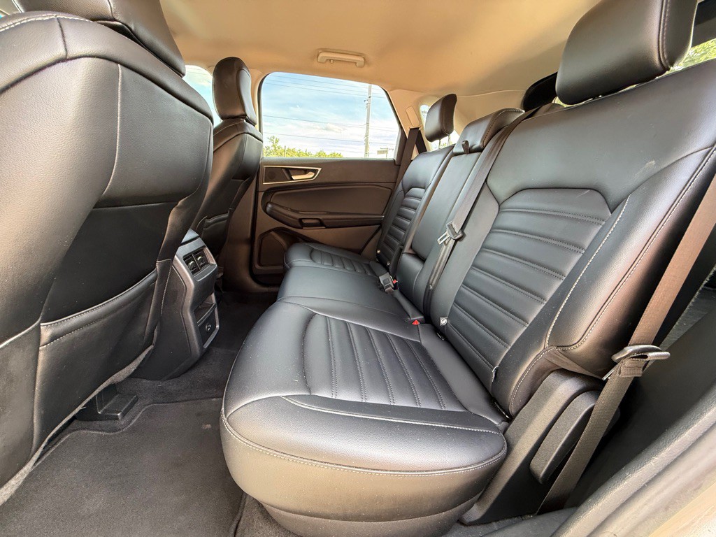 2021 Ford Edge Image 10