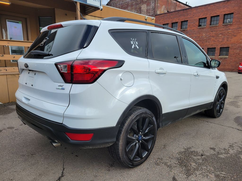 2019 Ford Escape Image 2