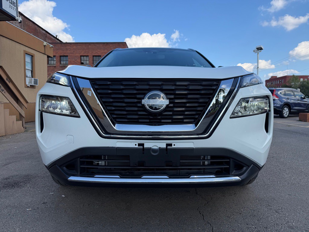 2023 Nissan Rogue Image 2