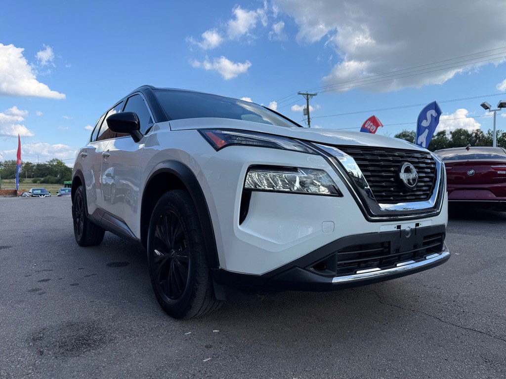 2023 Nissan Rogue Image 3