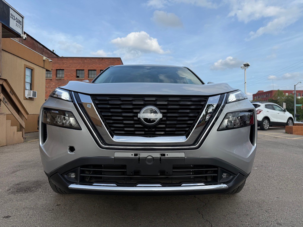 2022 Nissan Rogue Image 2