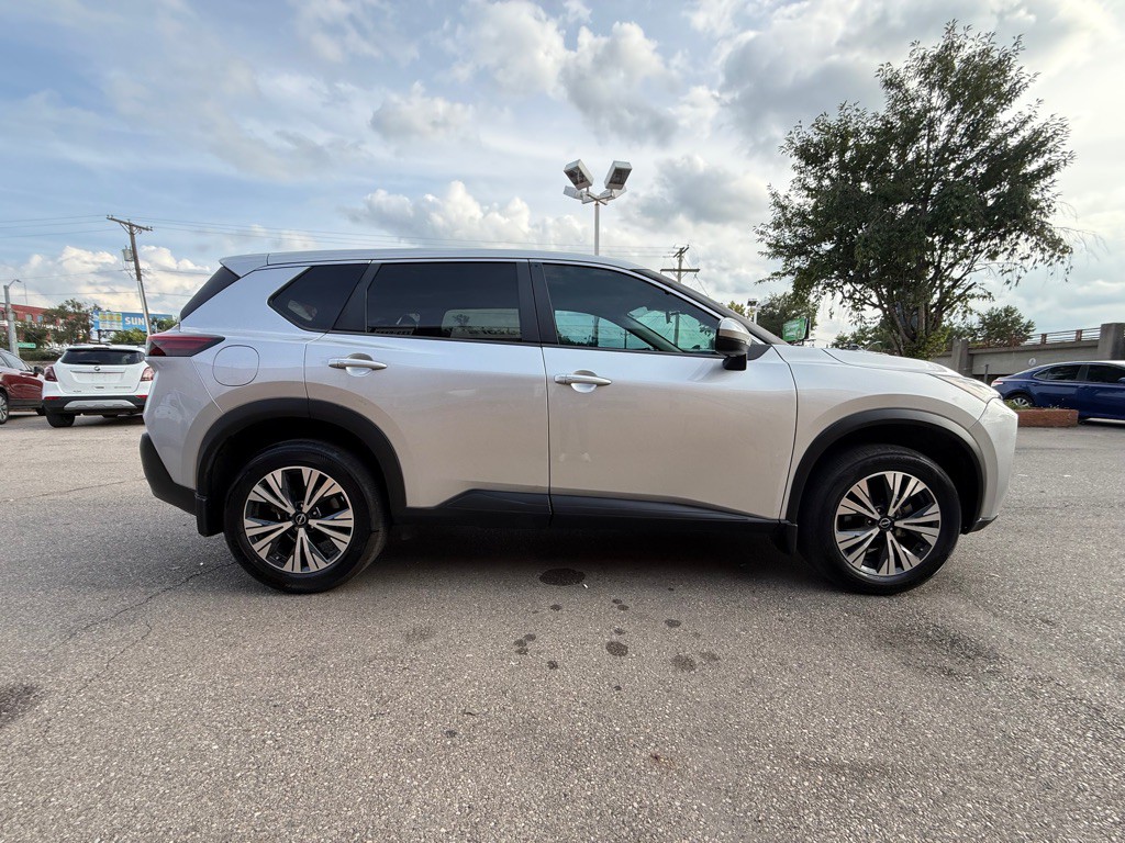 2022 Nissan Rogue Image 4