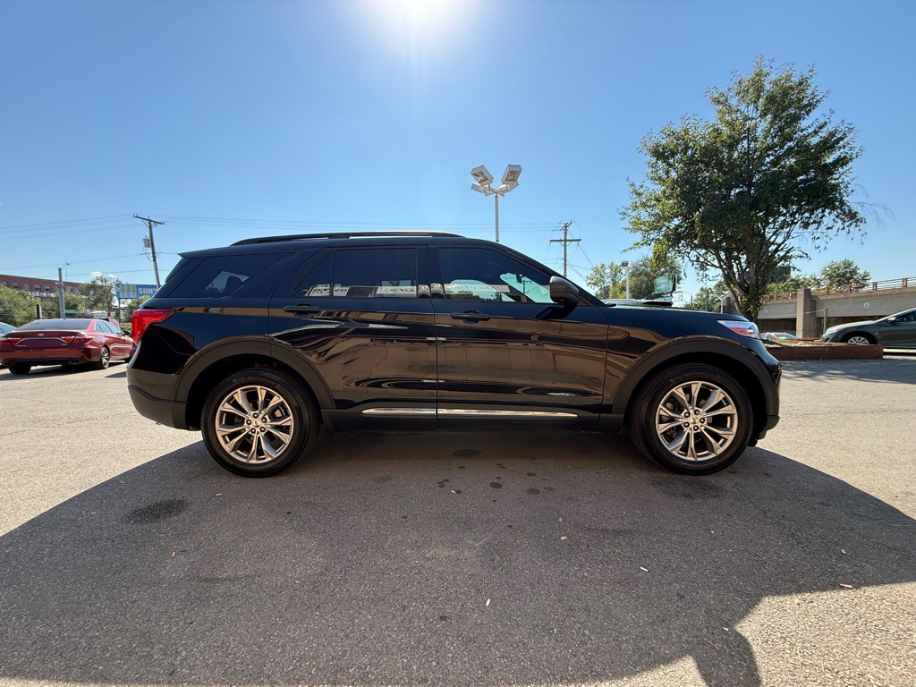2020 Ford Explorer Image 4