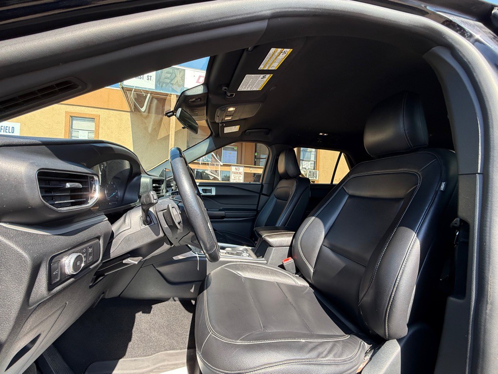 2020 Ford Explorer Image 9