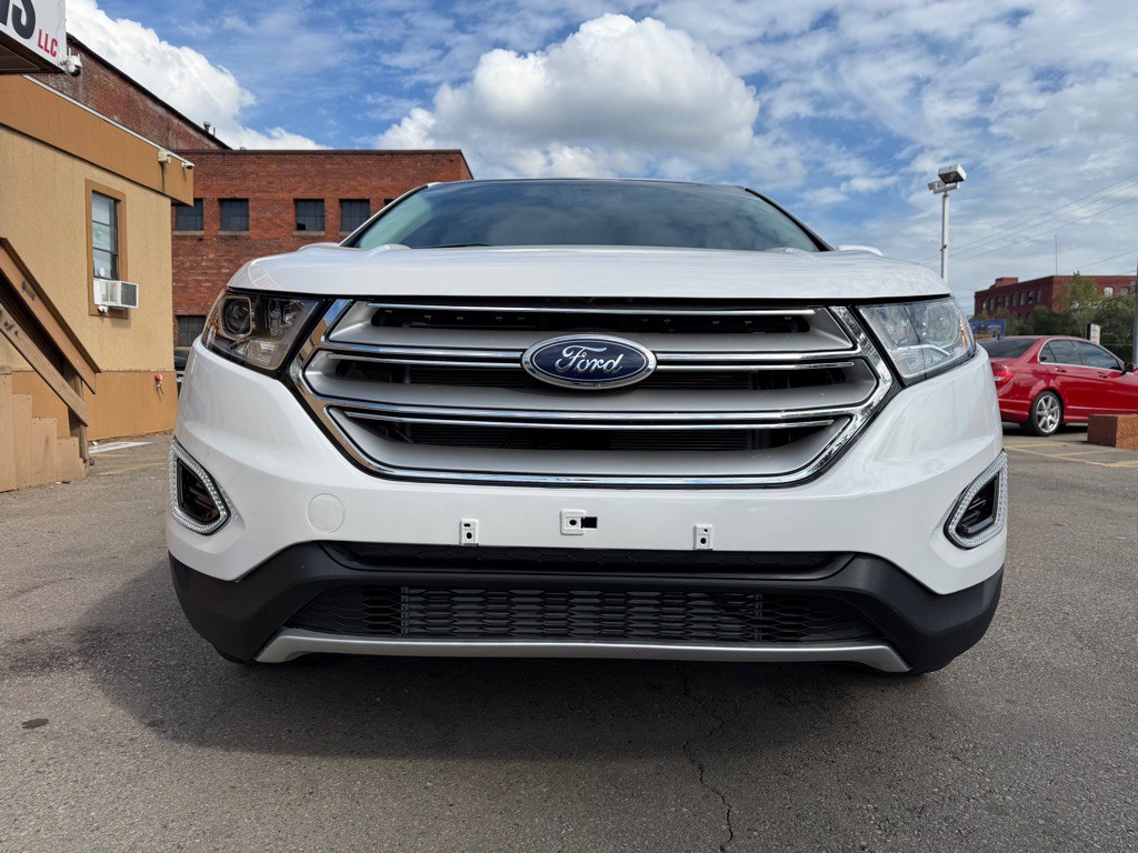 2018 Ford Edge Image 2