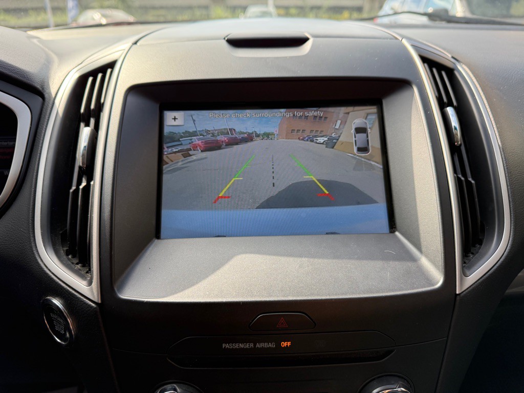 2018 Ford Edge Image 16