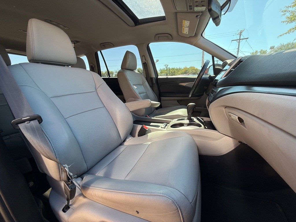 2017 Honda Pilot Image 11