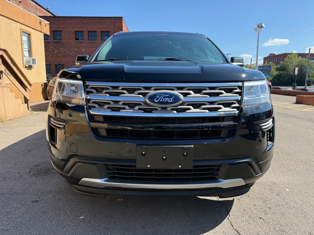 2018 Ford Explorer Image 2