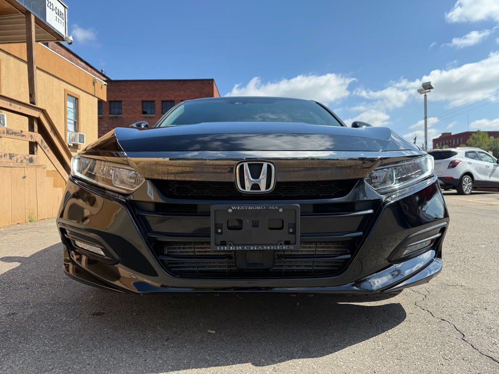 2018 Honda Accord Image 2