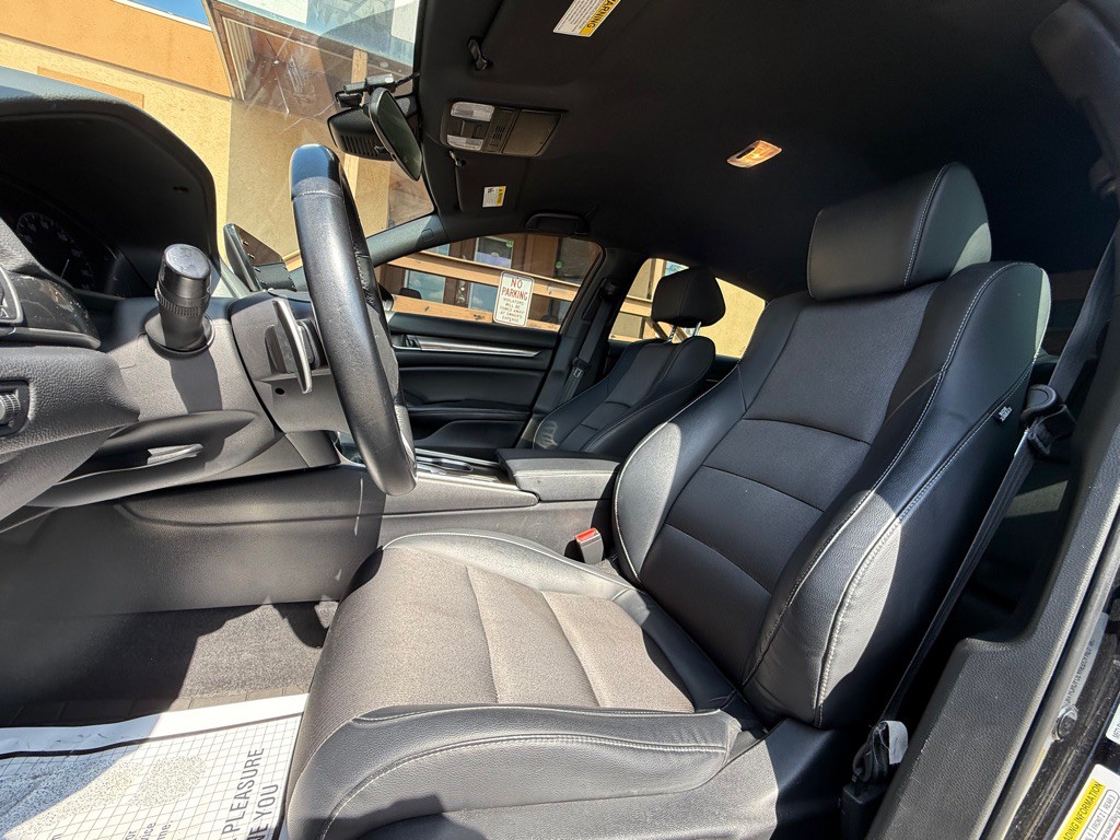 2018 Honda Accord Image 9