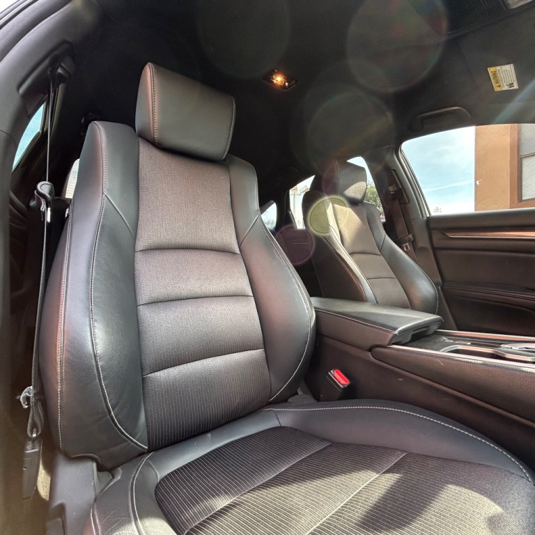 2018 Honda Accord Image 11