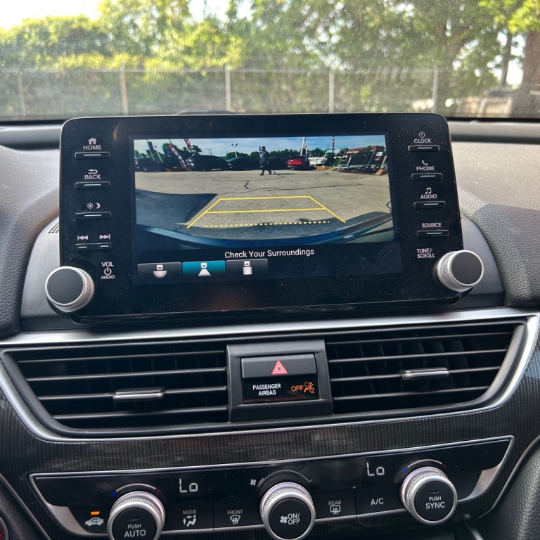 2018 Honda Accord Image 16