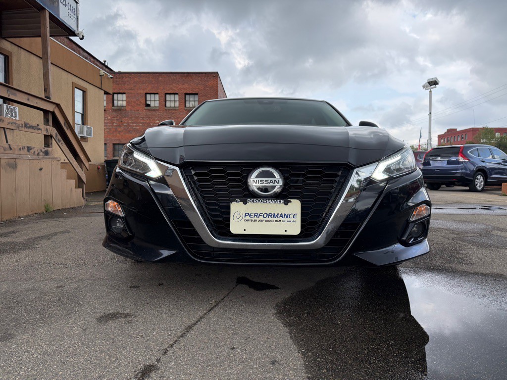 2020 Nissan Altima Image 2