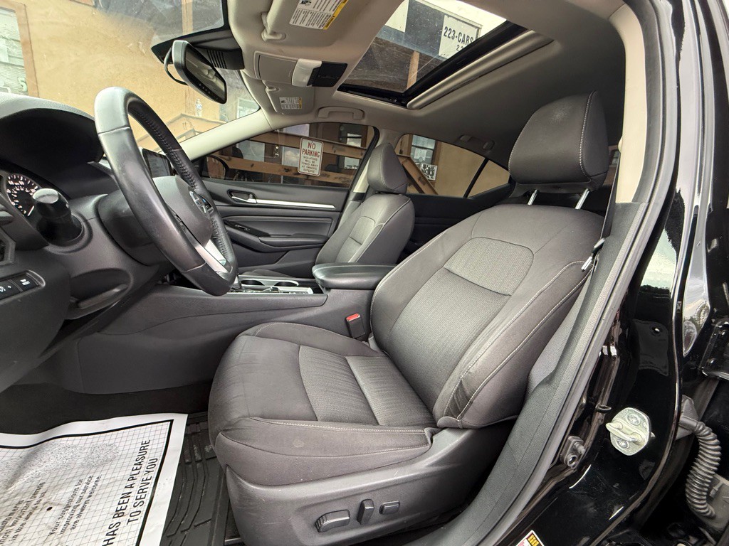 2020 Nissan Altima Image 9