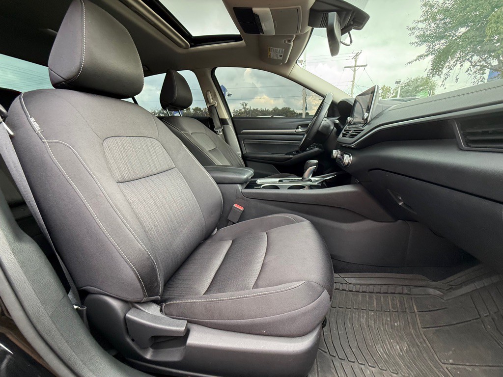 2020 Nissan Altima Image 11