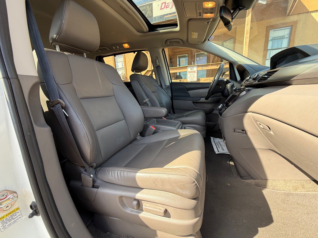 2017 Honda Odyssey Image 11