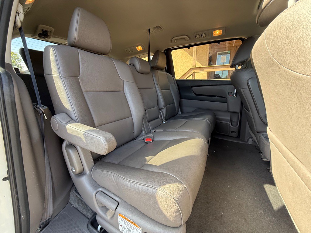 2017 Honda Odyssey Image 12