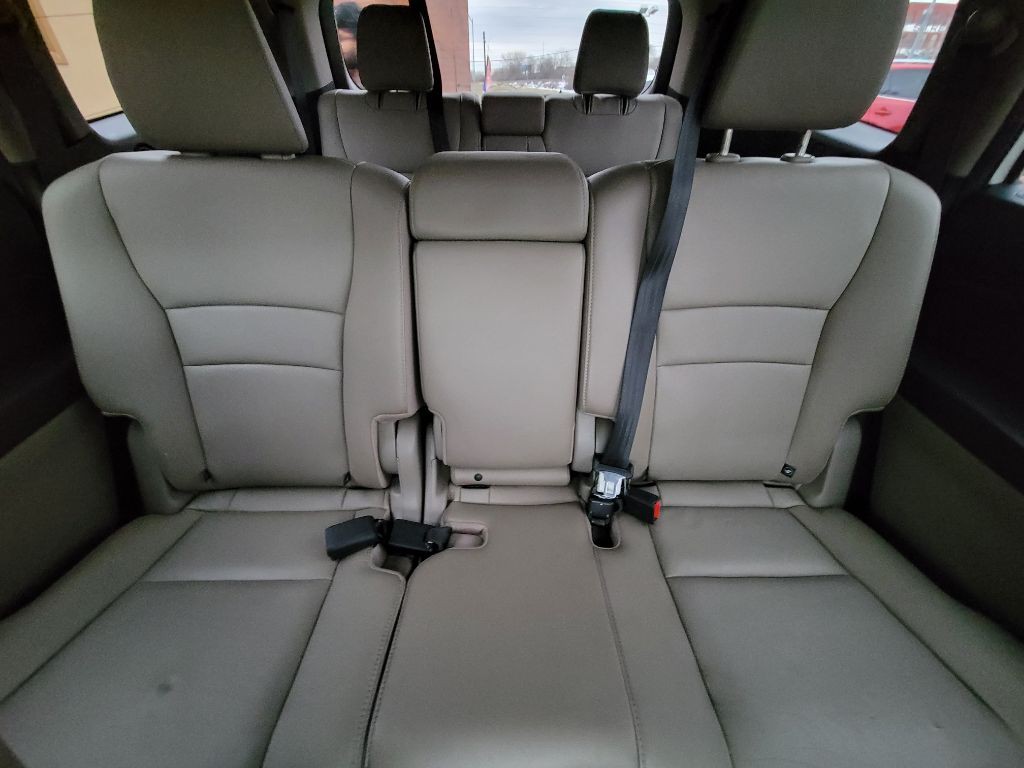 2016 Honda Pilot Image 16