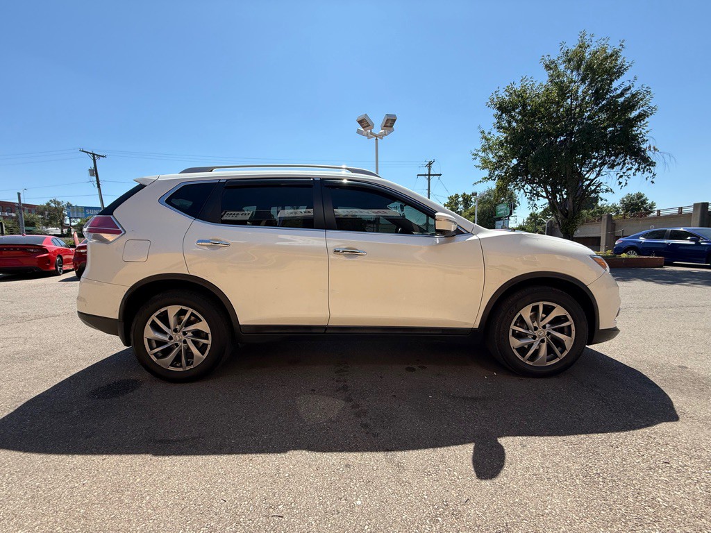 2015 Nissan Rogue Image 4
