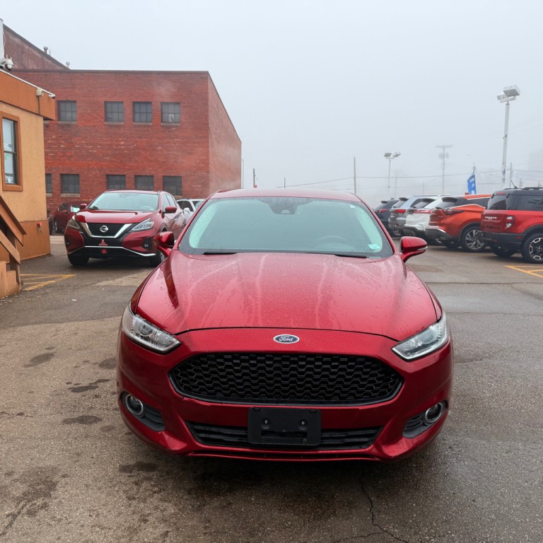 2016 Ford Fusion Image 2