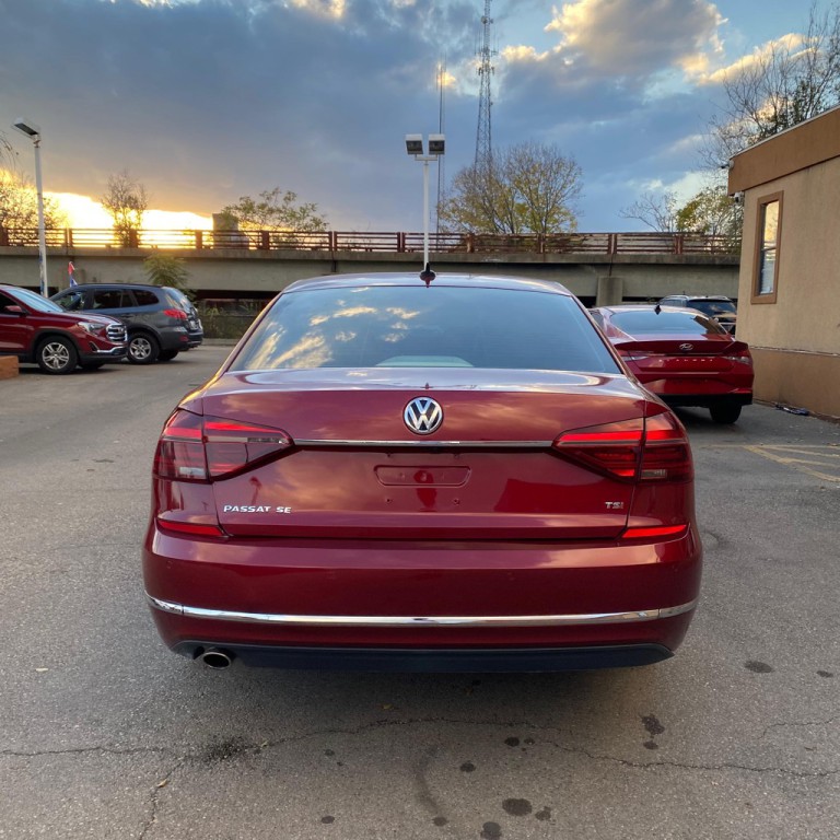 2018 Volkswagen Passat Image 6